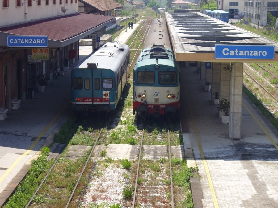 Catanzaro Sala - Incrocio tra Regionali